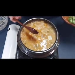 마무리와 서빙 제안 — 두부·대파·청양고추 넣고 밥과 함께